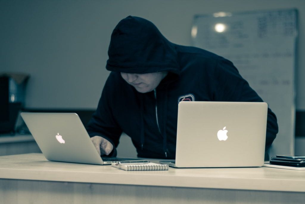 Privacy_among_colleagues-1024x683.jpg