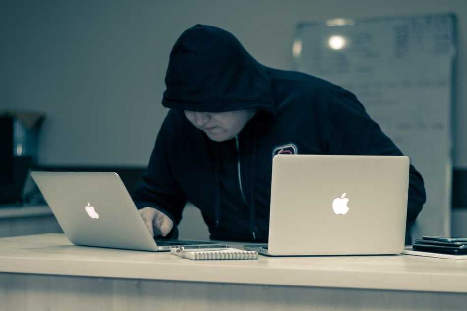 Privacy_among_colleagues-1024x683.jpg