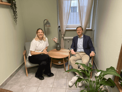 In dieser Folge von „von HR für HR“ sprechen wir mit Hendrik Krüger von Edeka Struve über die Entwicklung von HR in einem traditionsreichen Handelsunternehmen.